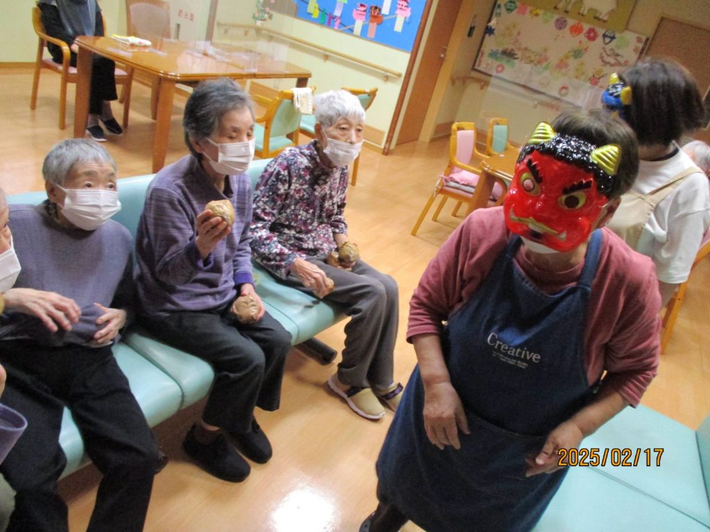 節分会豆入れ