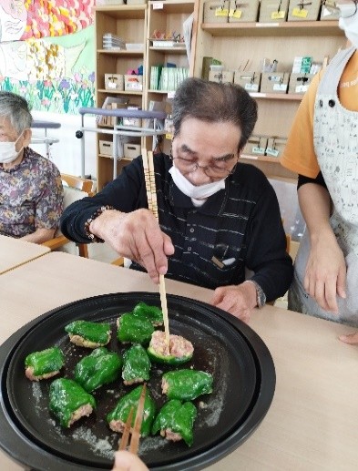ピーマンの肉詰め作り3